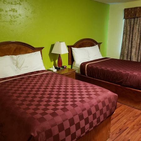 La Hacienda Inn Artesia Εξωτερικό φωτογραφία