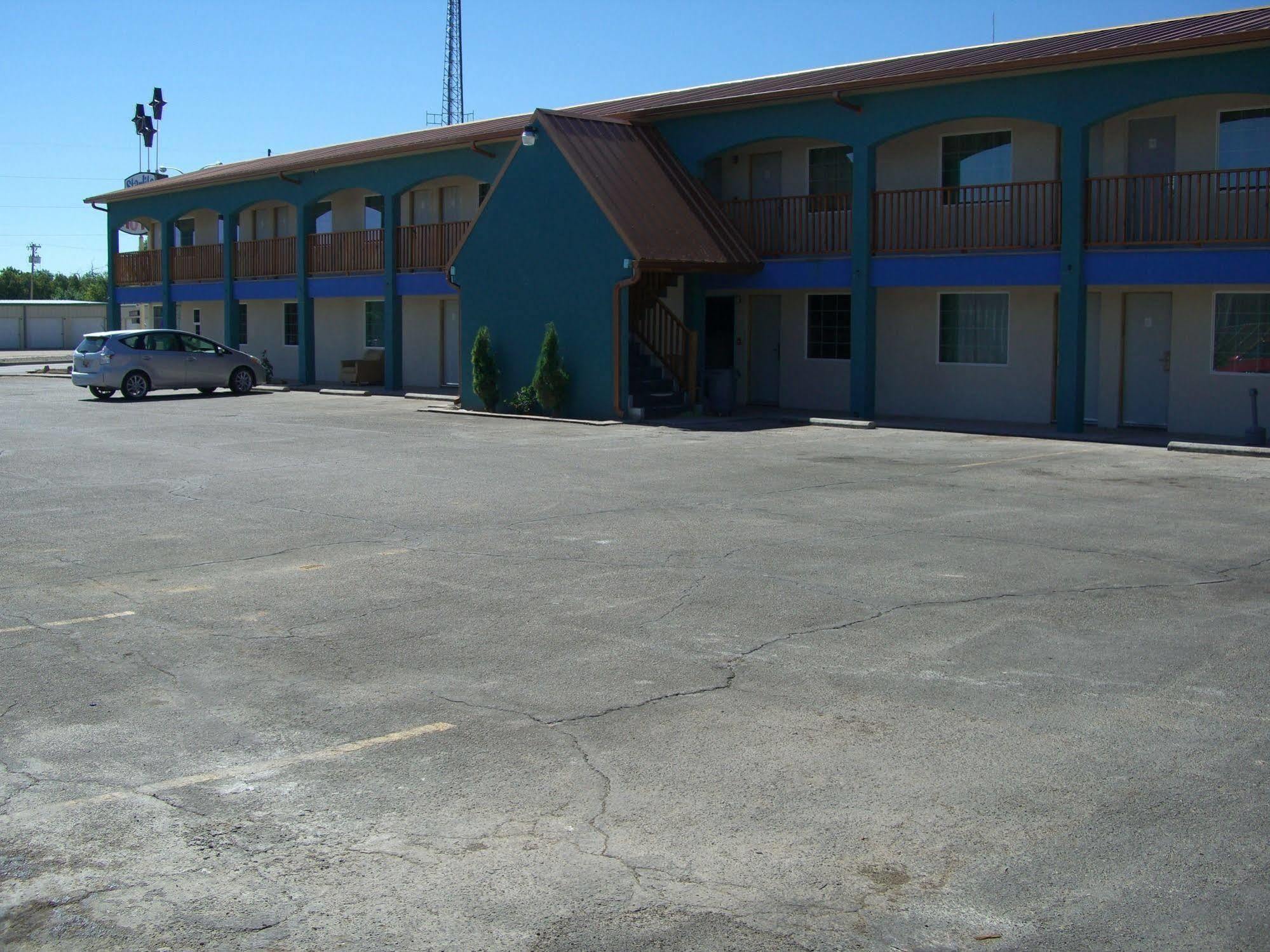 La Hacienda Inn Artesia Εξωτερικό φωτογραφία